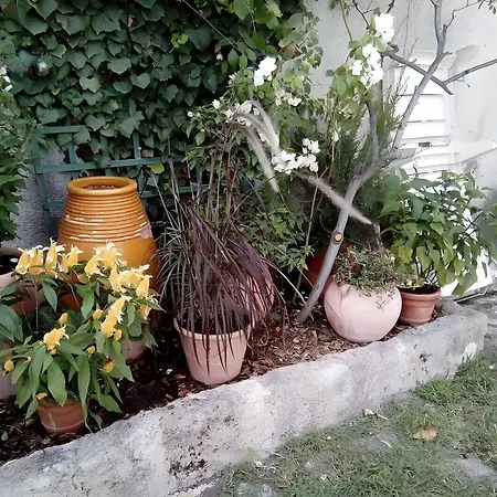 Du Mas Affortit Villa